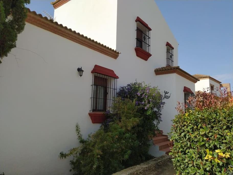 Agradable Casa Con Piscina En La Serrania. อาร์เรียเต ภายนอก รูปภาพ
