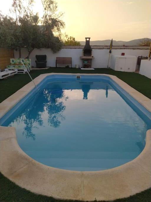 Agradable Casa Con Piscina En La Serrania. อาร์เรียเต ภายนอก รูปภาพ
